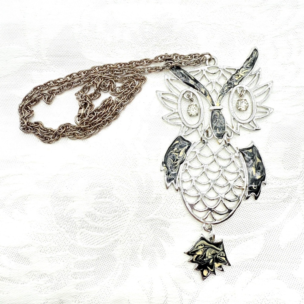 Vintage 24" Gold Tone Chain w/ Silver Tone Articulated Enamel Owl Necklace
